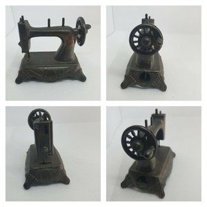 Durham Industries Mini Sewing Machine Pencil Sharpener Vintage Made In Hong Kong